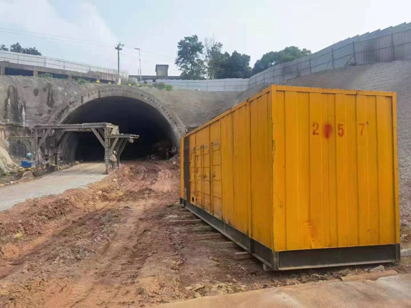 雨山发电机出租自启装置的工作原理是什么？