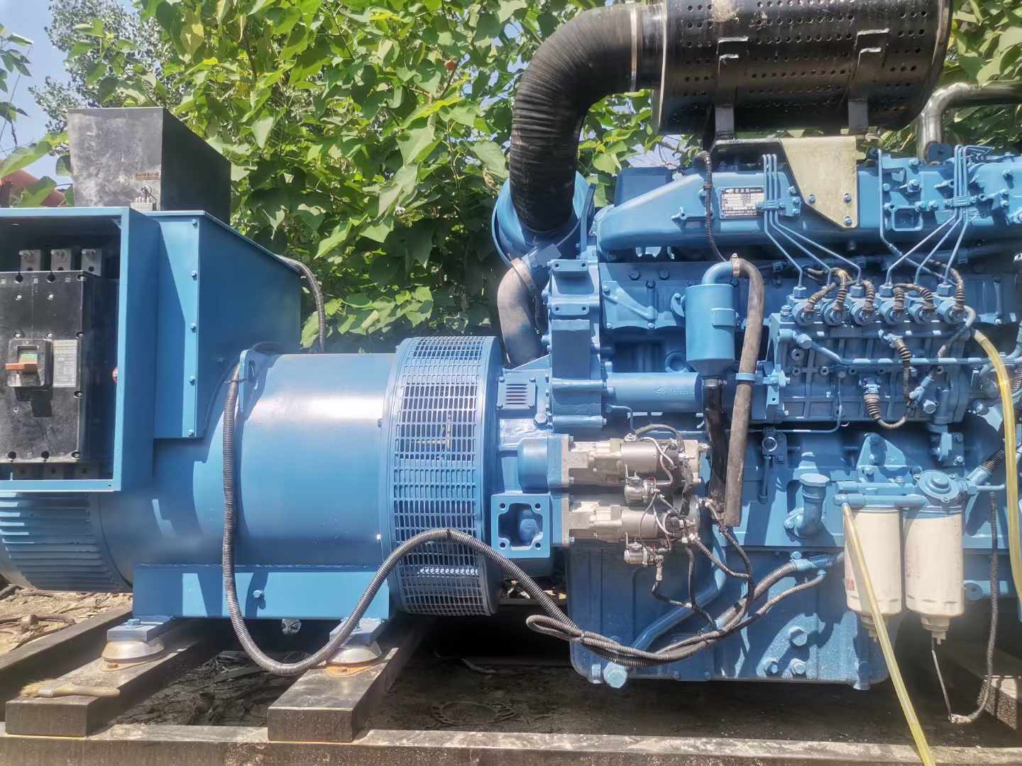 雨山详细说明降低 800kW 柴油发电机输出电流波动的方法
